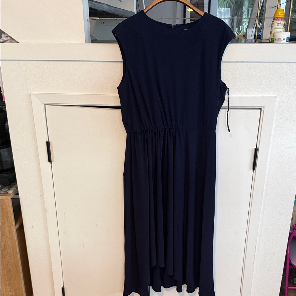 Maggy London Navy Blue Sleeveless Dress